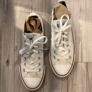 NWOT Men’s Converse Beige/White US 8